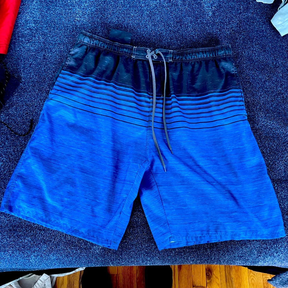 Blue swim trunks large size 33-34 waist